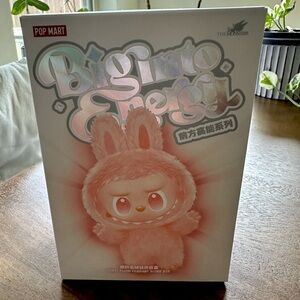 Pop Mart Labubu “Big Into Energy” Plush Keychain